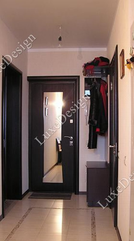 Дверь с отделкой МДФ венге внутри с зеркалом