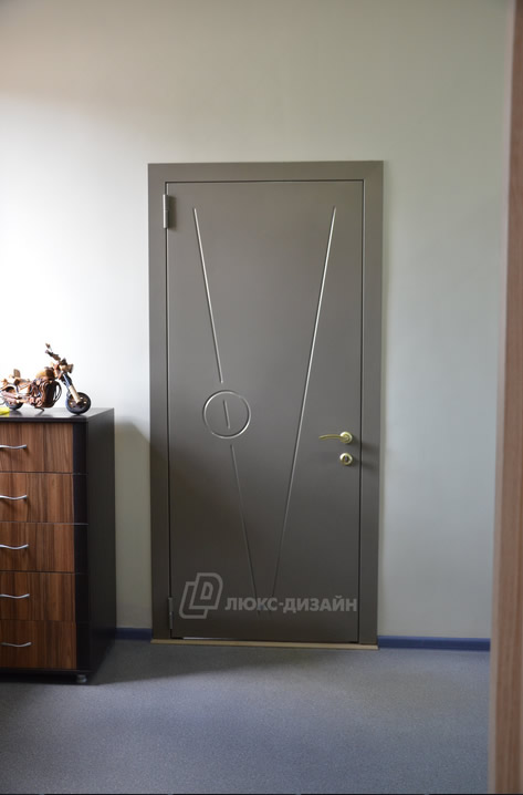 Металлическая дверь в офис