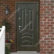 Стальная дверь в частный дом из массива