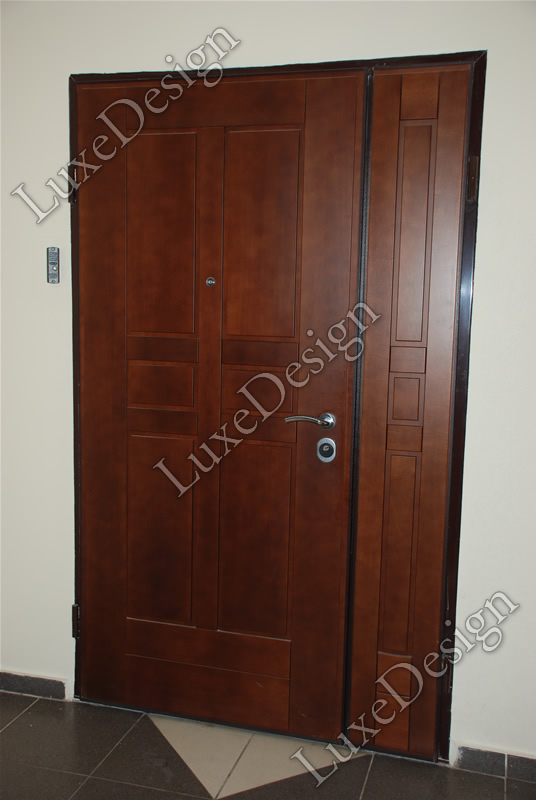 Одностворчатая дверь со вставкой в офис - МДФ