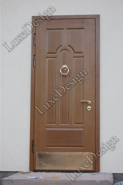 Входная металлическая дверь с филенчатым МДф